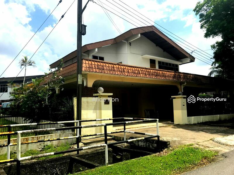 Bungalow near Sunny Hill 3rd Mile Kuching Sarawak, Kuching, Sarawak, 4
