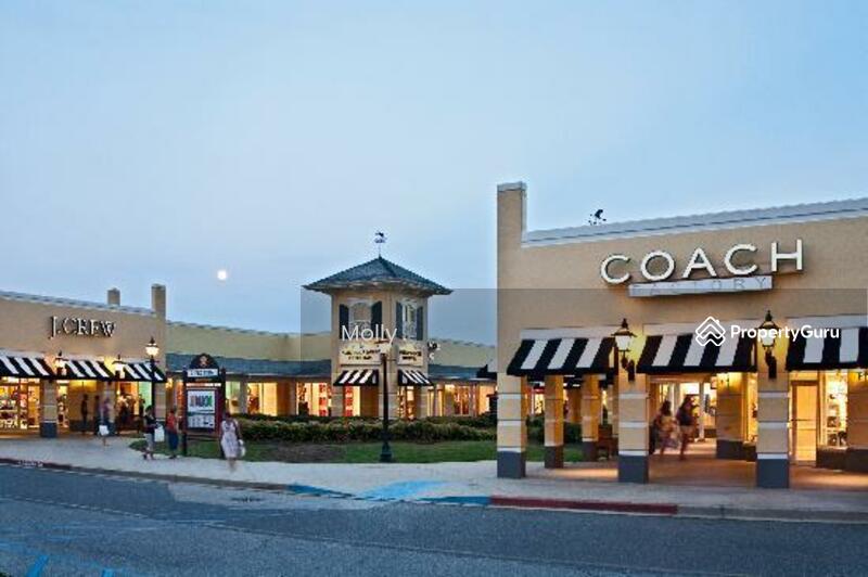 freehold outlet mall