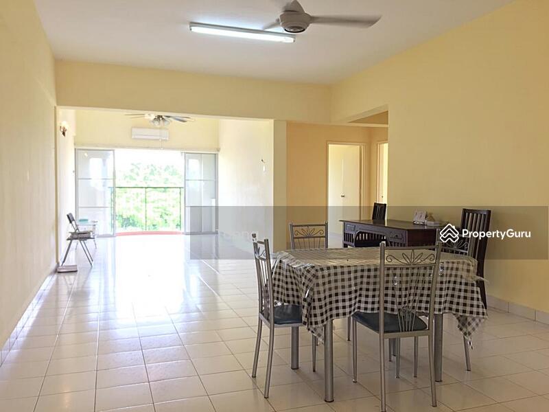 La Vista Condominiums Jalan Tempua 2, Bandar Puchong Jaya, Puchong