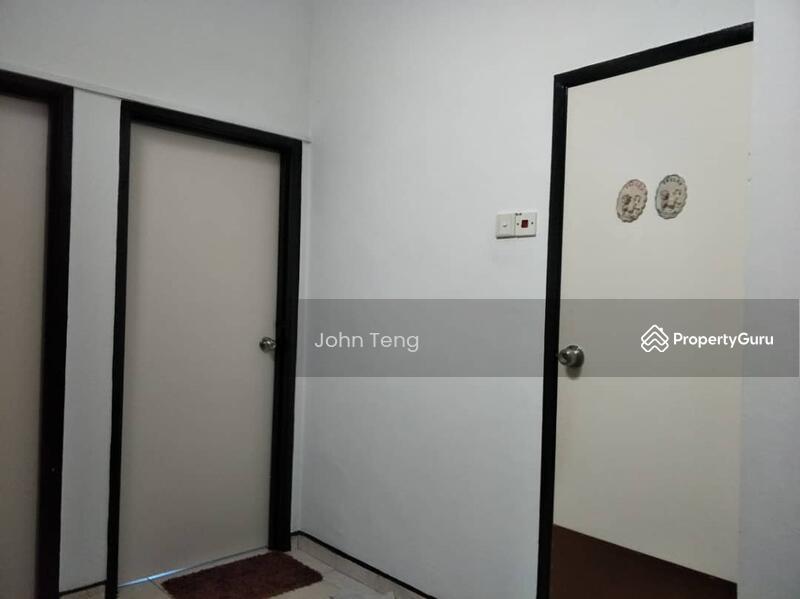 Villa Rose townhouse Tampoi Indah 2, Tampoi, Johor Bahru, Johor