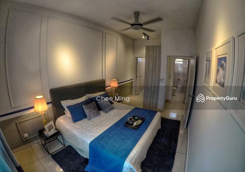 SEAVIEW Condo With BALCONY/ Limited Unit/ 3 Bedrooms/13 min to CIQ