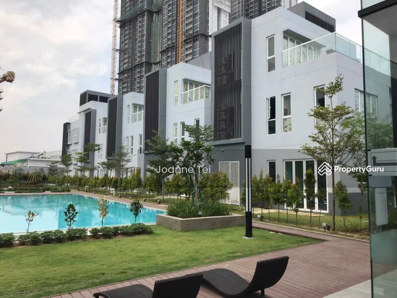 Lakefront Villa, Lakefront Residence, Cyberjaya, Selangor, 4 Bedrooms