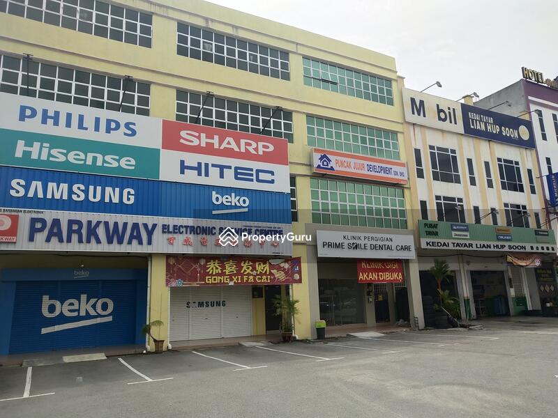 Three Unit 4 Storey Shop With Lift Jalan Raja Omar Sitiawan Jalan Raja Omar Sitiawan Manjung Perak 4620 Sqft Commercial Properties For Sale By Desmond Choong Rm 4 050 000 31190125