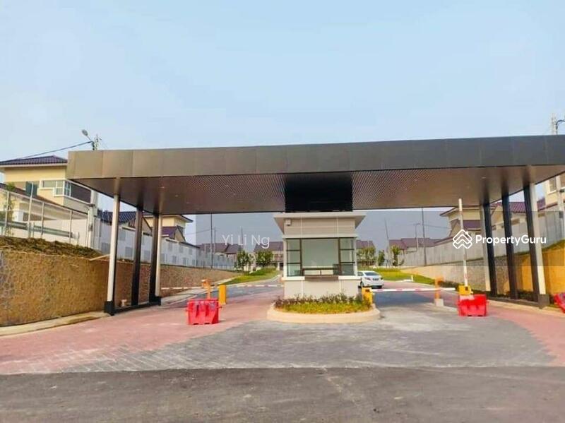 Taman Perdana, Jalan Kluang Perdana 7, Kluang, Johor, 4 Bedrooms, 3400