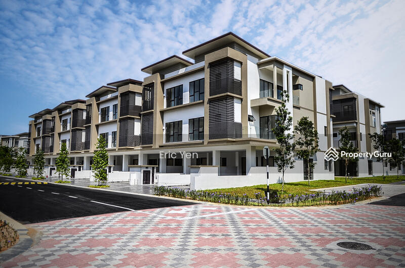N'Dira Townhouse, Jalan Sierra 12/4 Bandar 16 Sierra, Puchong, Selangor
