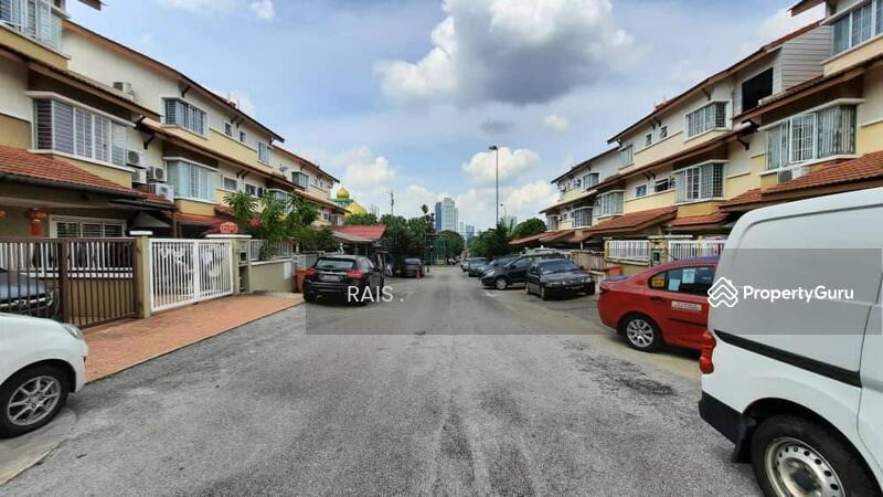 Kampung Sungai Kayu Ara, Jalan Kenanga, Kampung Sungai Kayu Ara