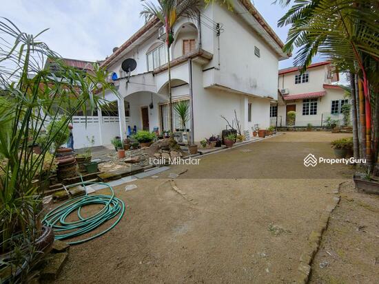 END LOT DOUBLE STOREY with EXTRA LAND at WANGSA MELAWATI KL untuk