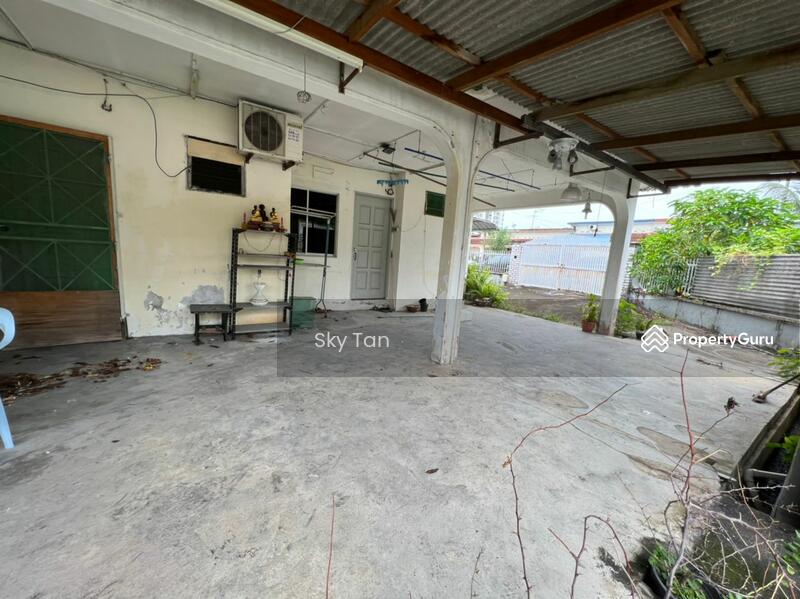 Taman Century Garden Jb Town Single Storey Corner Lot 3406sqft, Johor