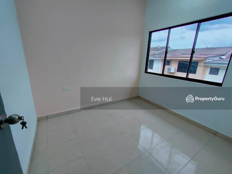 Desa Jaya Jalan Lembah Double Storey Terrace House, Bandar Dato Onn