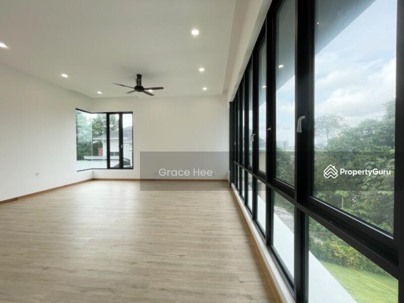 Equine Park Bungalow House, Jalan Equine 3, Serdang, Seri Kembangan