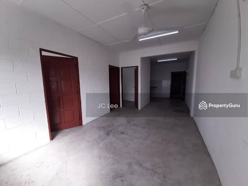 Lily Apartment RM 300 Taman Rawang Perdana 2, Jalan RP 12, Rawang