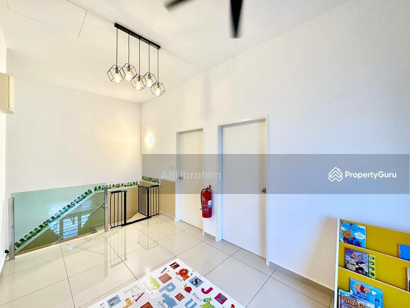Taman Tiara Sendayan, Labu, Negeri Sembilan, 4 Bedrooms, 2012 sqft