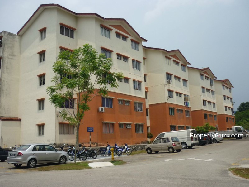 Iris Apartment (Saujana Utama), Persiaran Saujana 4 