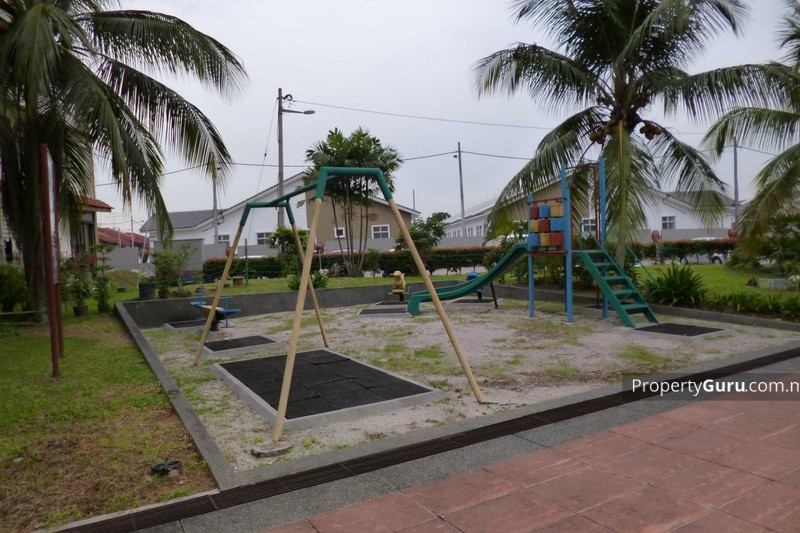 Palm Court Town House, Jalan Merak 1/3 Off Jalan Putra 1, Bandar Putra